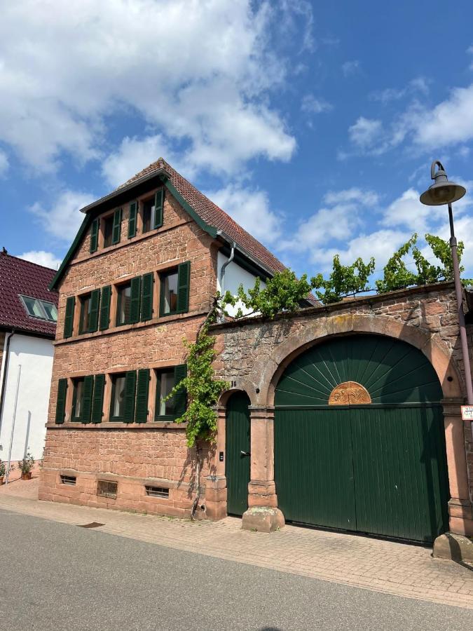 Restaurierter Altbau Mit Privatem Innenhof & Parkplatz Grossfischlingen Экстерьер фото